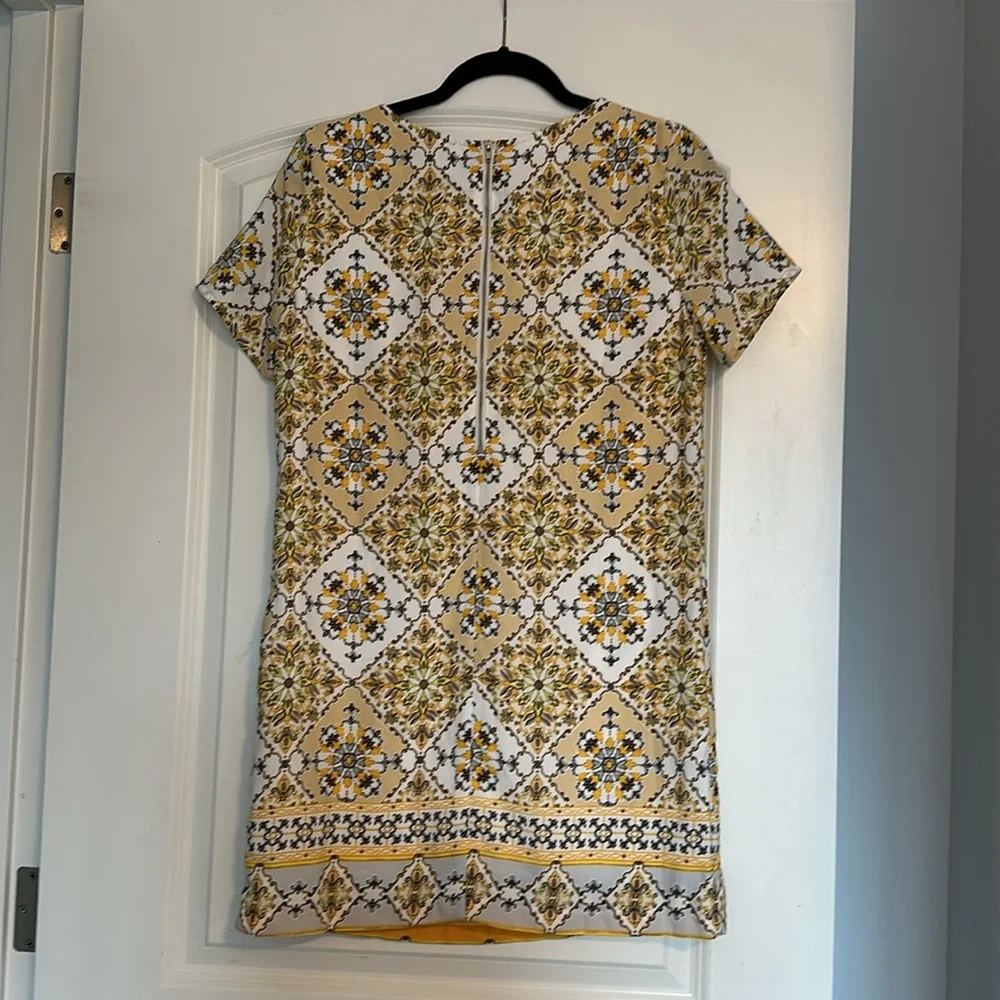 Women’s Lulus Floral Deco Shift Dress in Yellow - Size Small